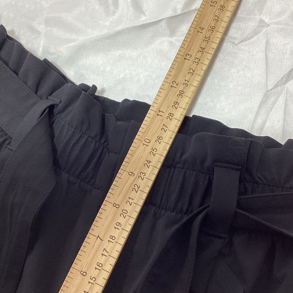 Athleta Black size 10 tie belt Pants - Picture 12 of 13